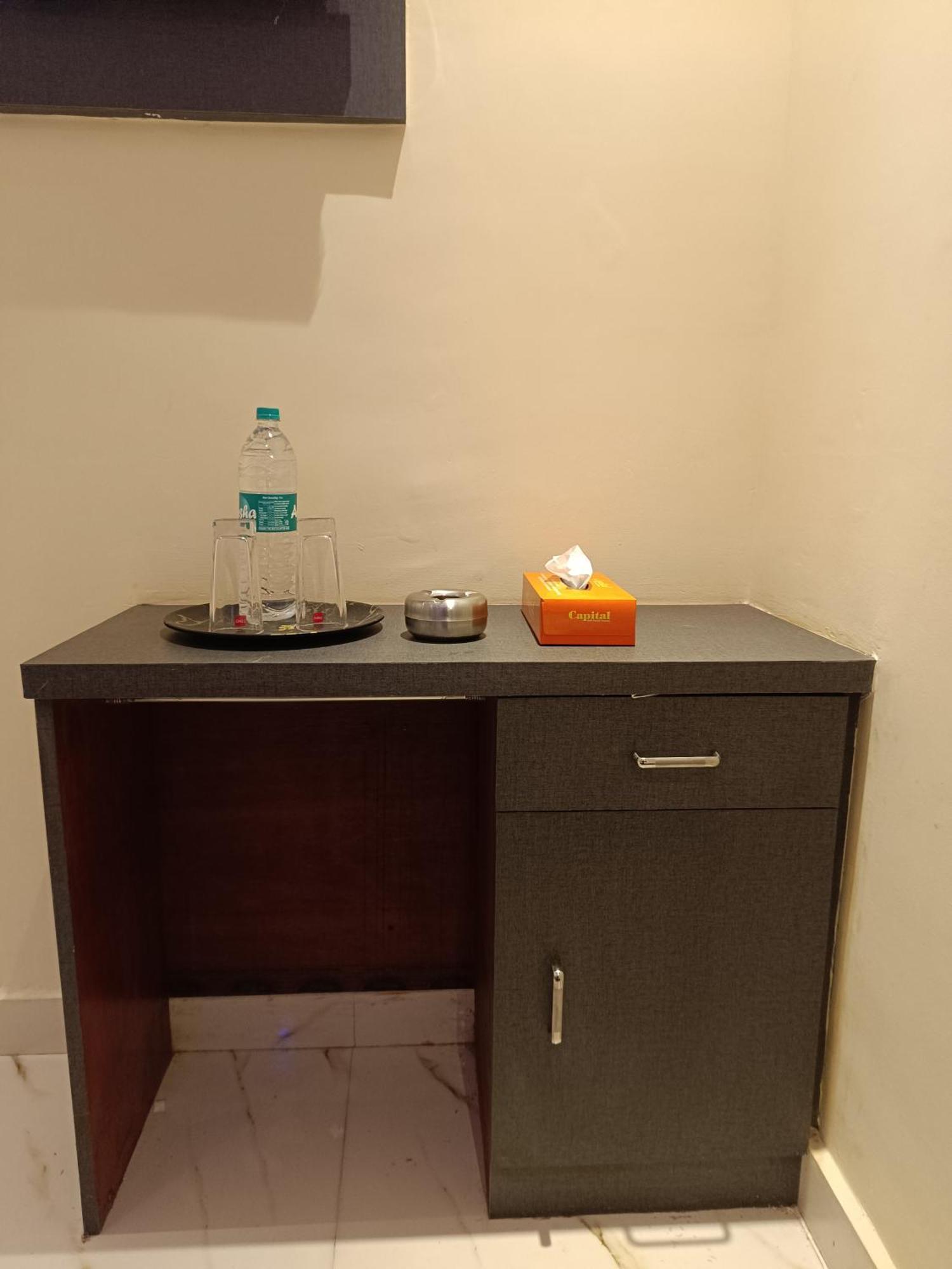 Hotel Powai Residency Мумбаи Экстерьер фото