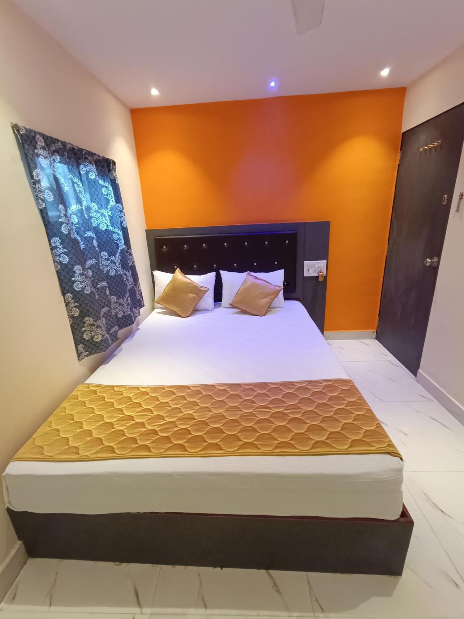 Hotel Powai Residency Мумбаи Экстерьер фото