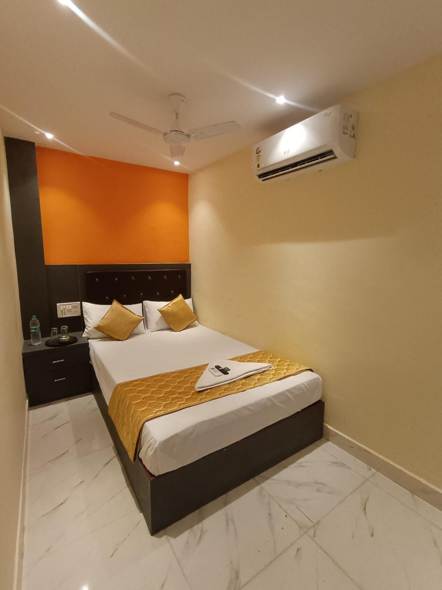 Hotel Powai Residency Мумбаи Экстерьер фото