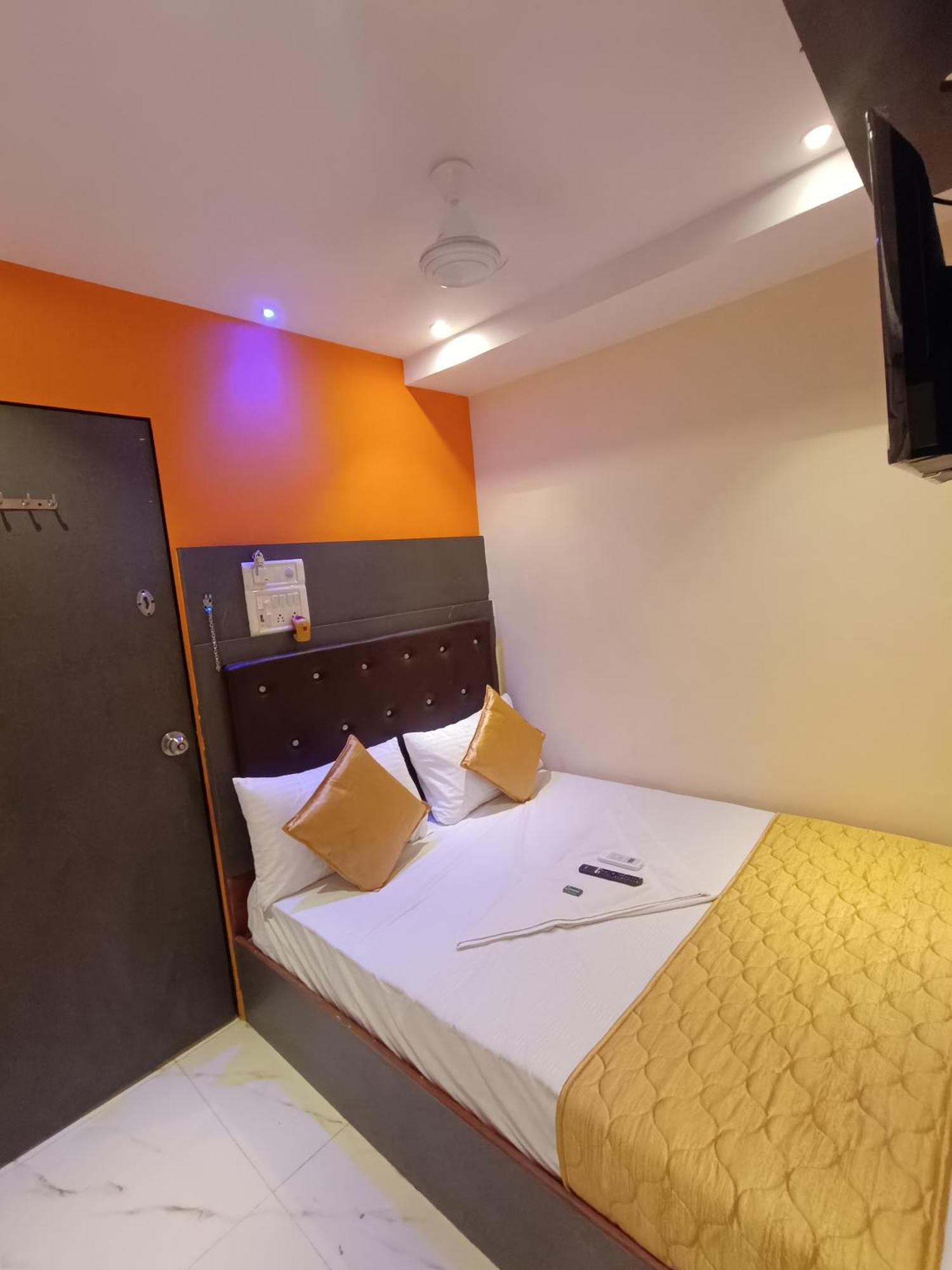 Hotel Powai Residency Мумбаи Экстерьер фото